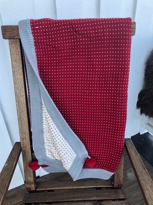 Pledd Nordic Dots Border