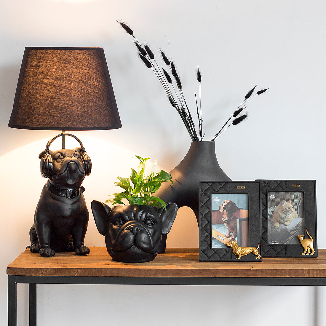 Happy Bulldog Bordlampe